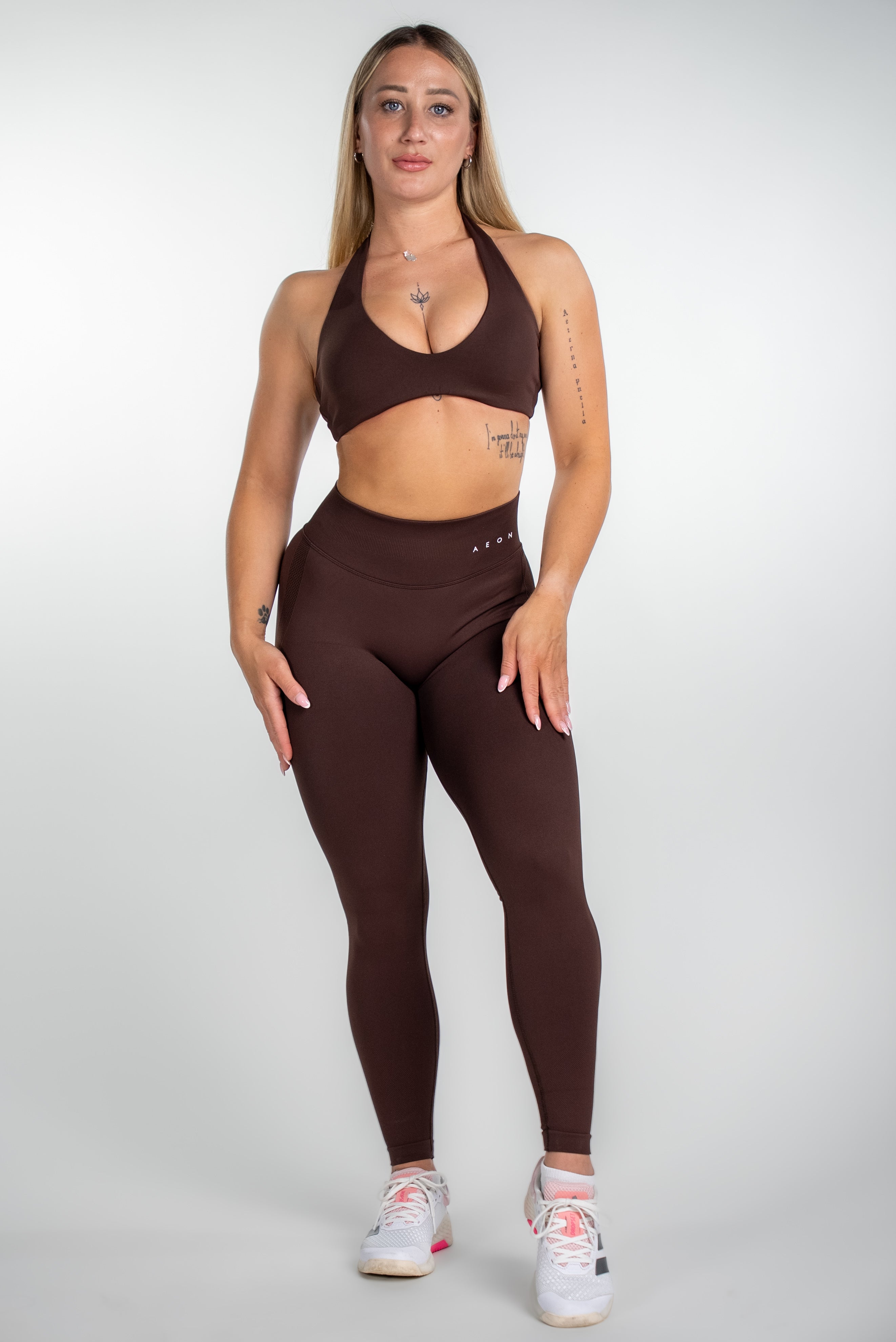 MOTION BEŠAVNI HALTER NECK GRUDNJAK V2