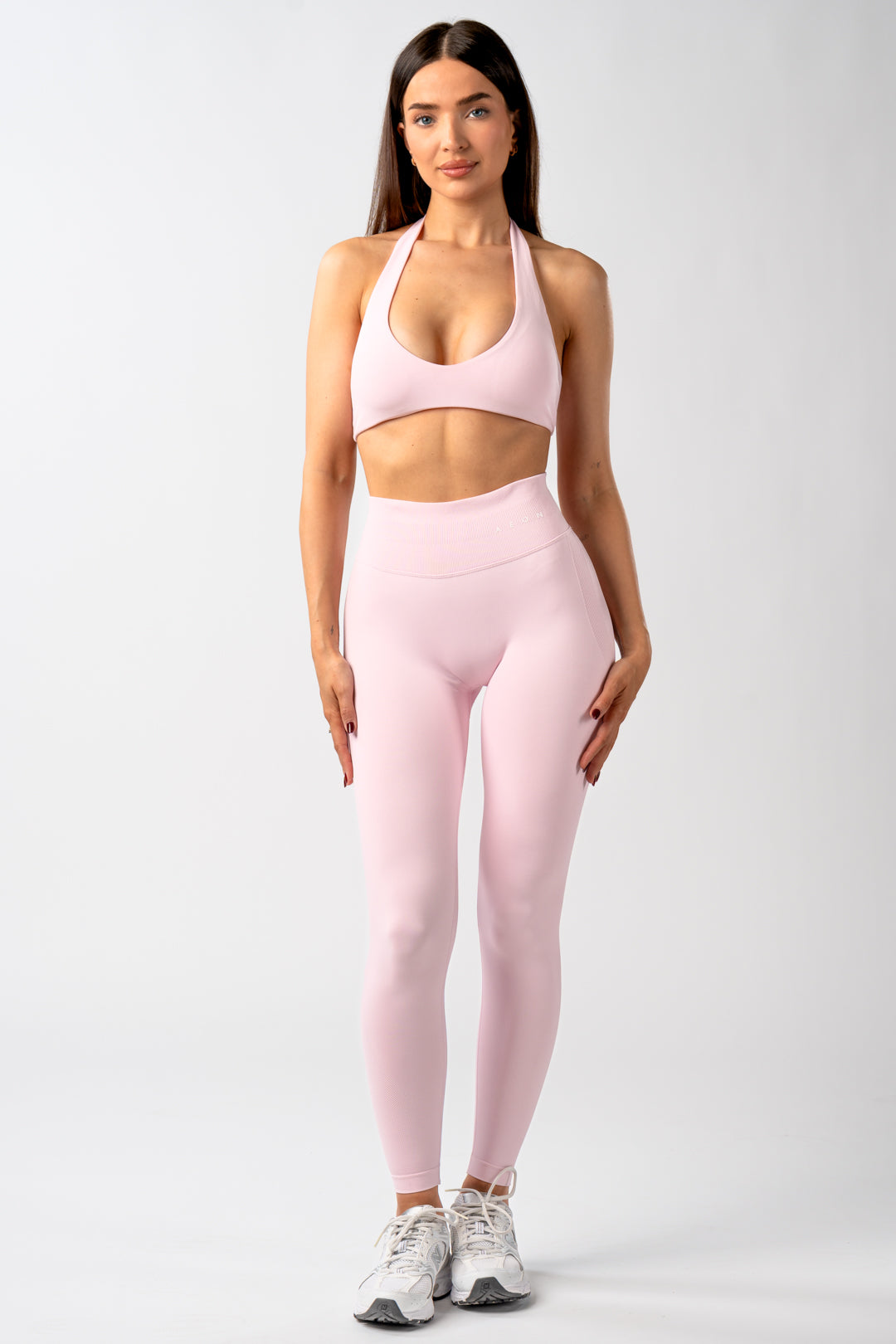 MOTION BEŠAVNI HALTER NECK GRUDNJAK V2