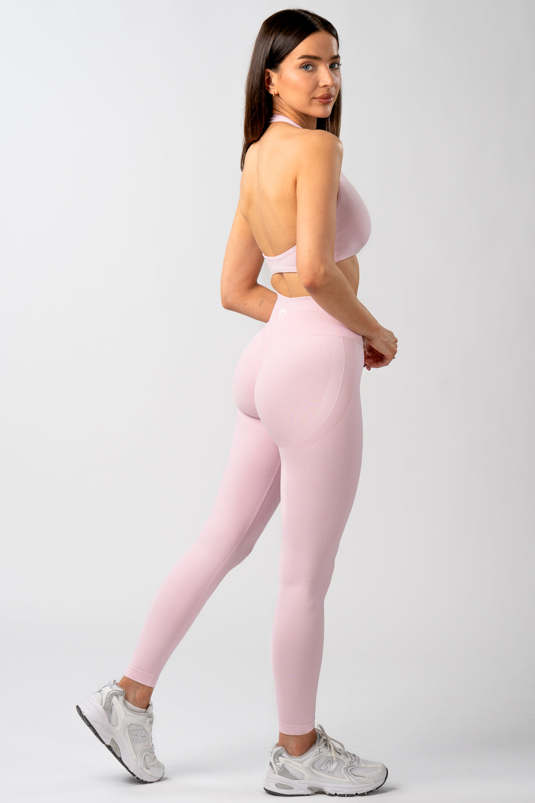 MOTION BEŠAVNI HALTER NECK GRUDNJAK V2