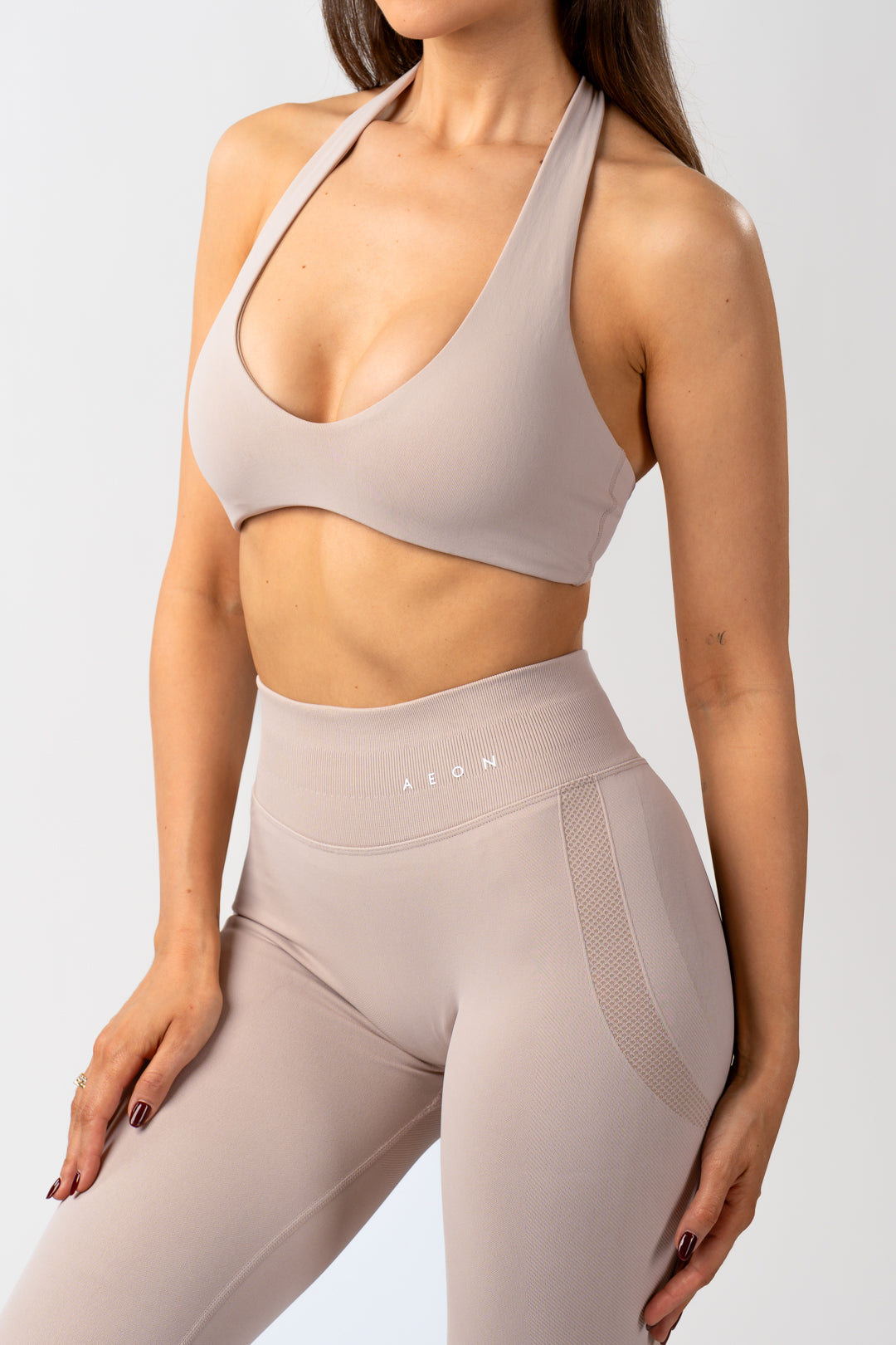MOTION BEŠAVNI HALTER NECK GRUDNJAK V2