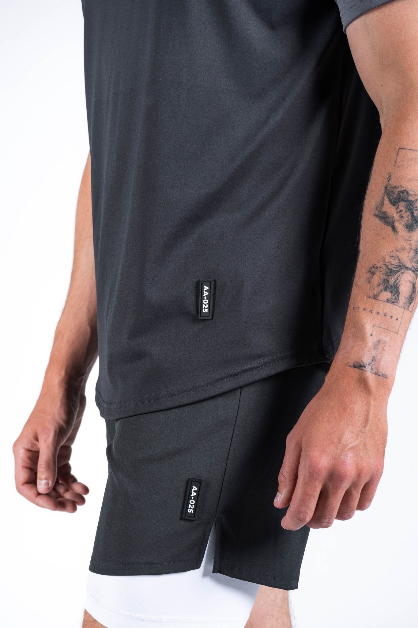 ICON PERFORMANCE TEE - Aeon Athletics