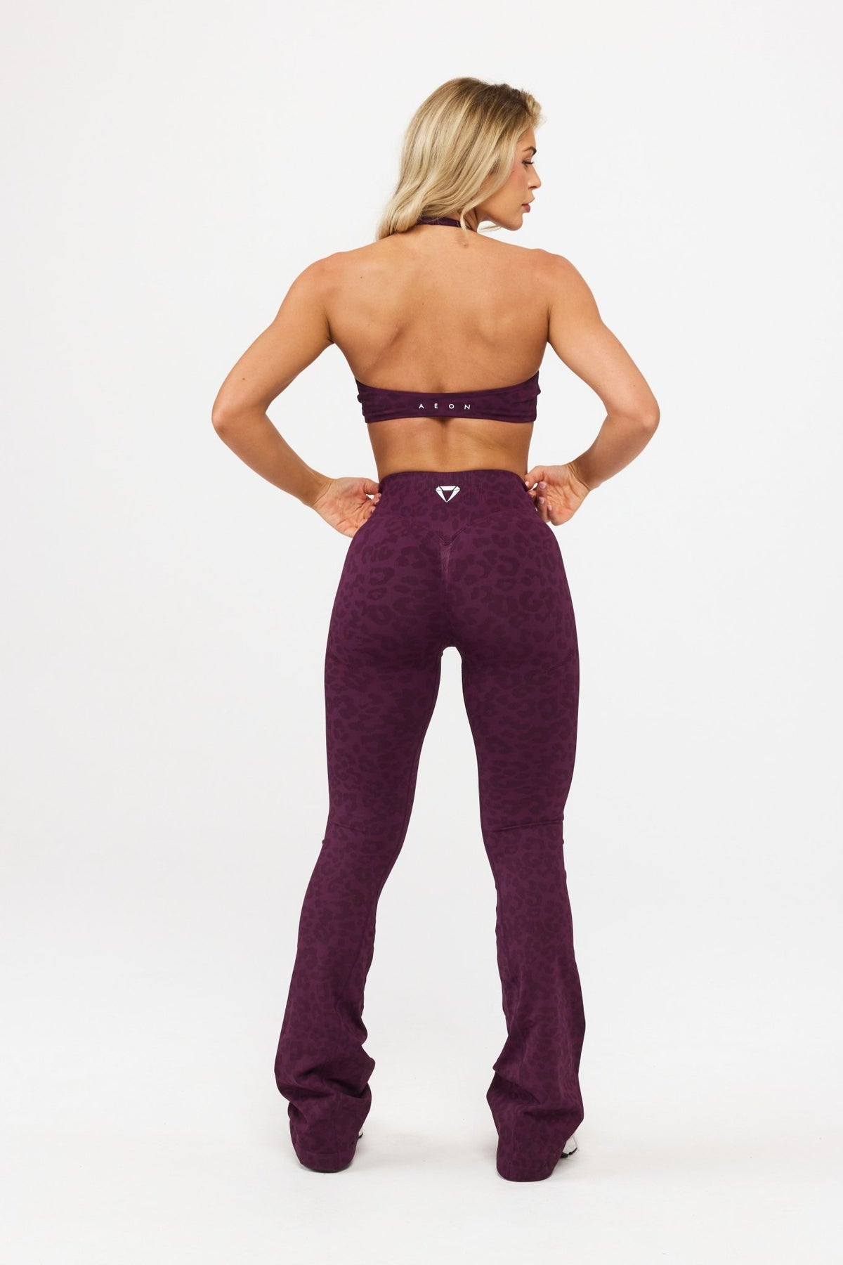 MOTION LEO MID WAIST SCRUNCH FLARED TAJICE V2