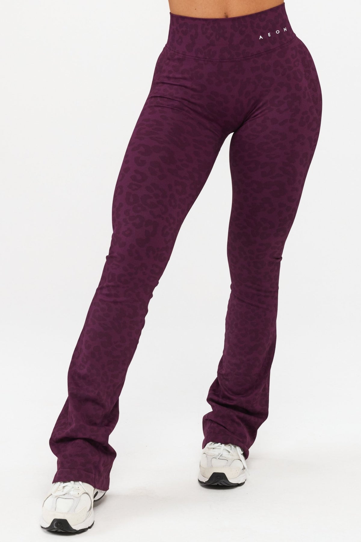 MOTION LEO MID WAIST SCRUNCH FLARED TAJICE V2