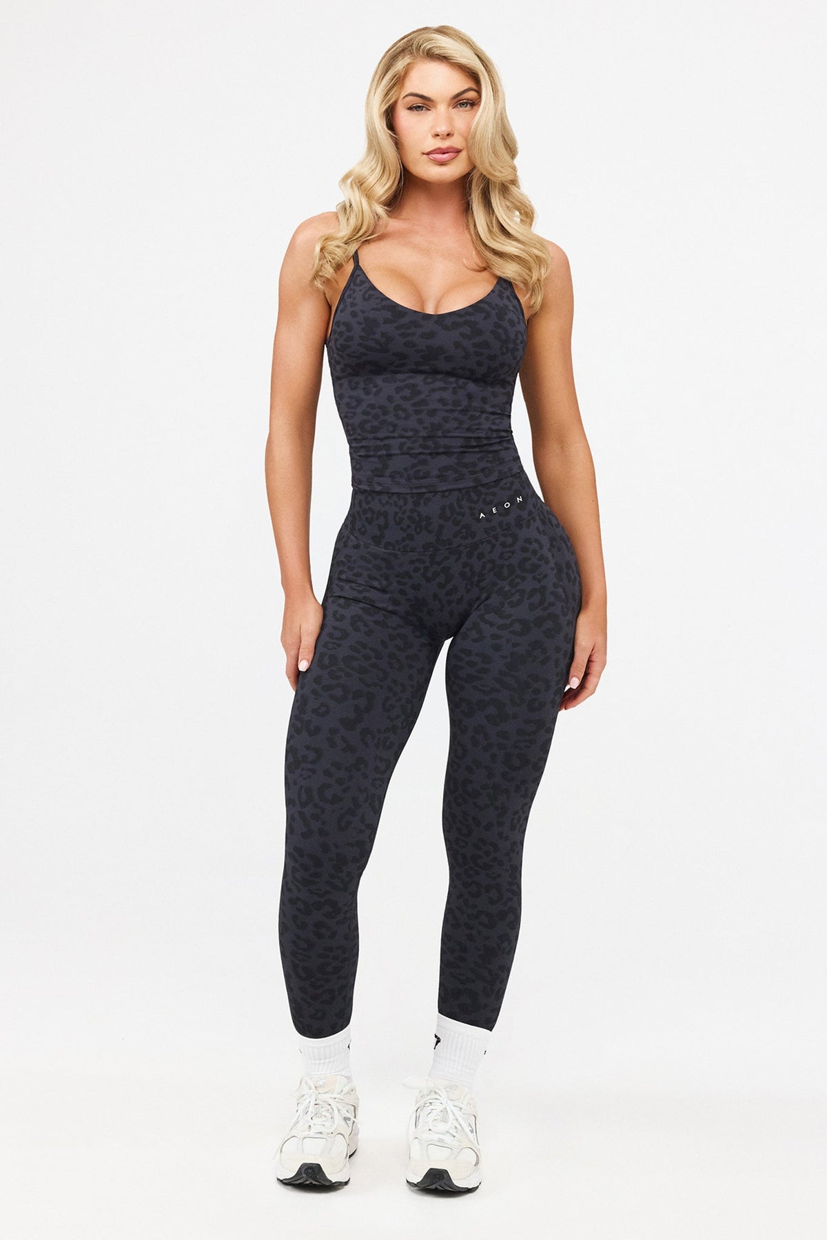 MOTION LEO MID WAIST SCRUNCH LEGGINGS V2 - Aeon Athletics