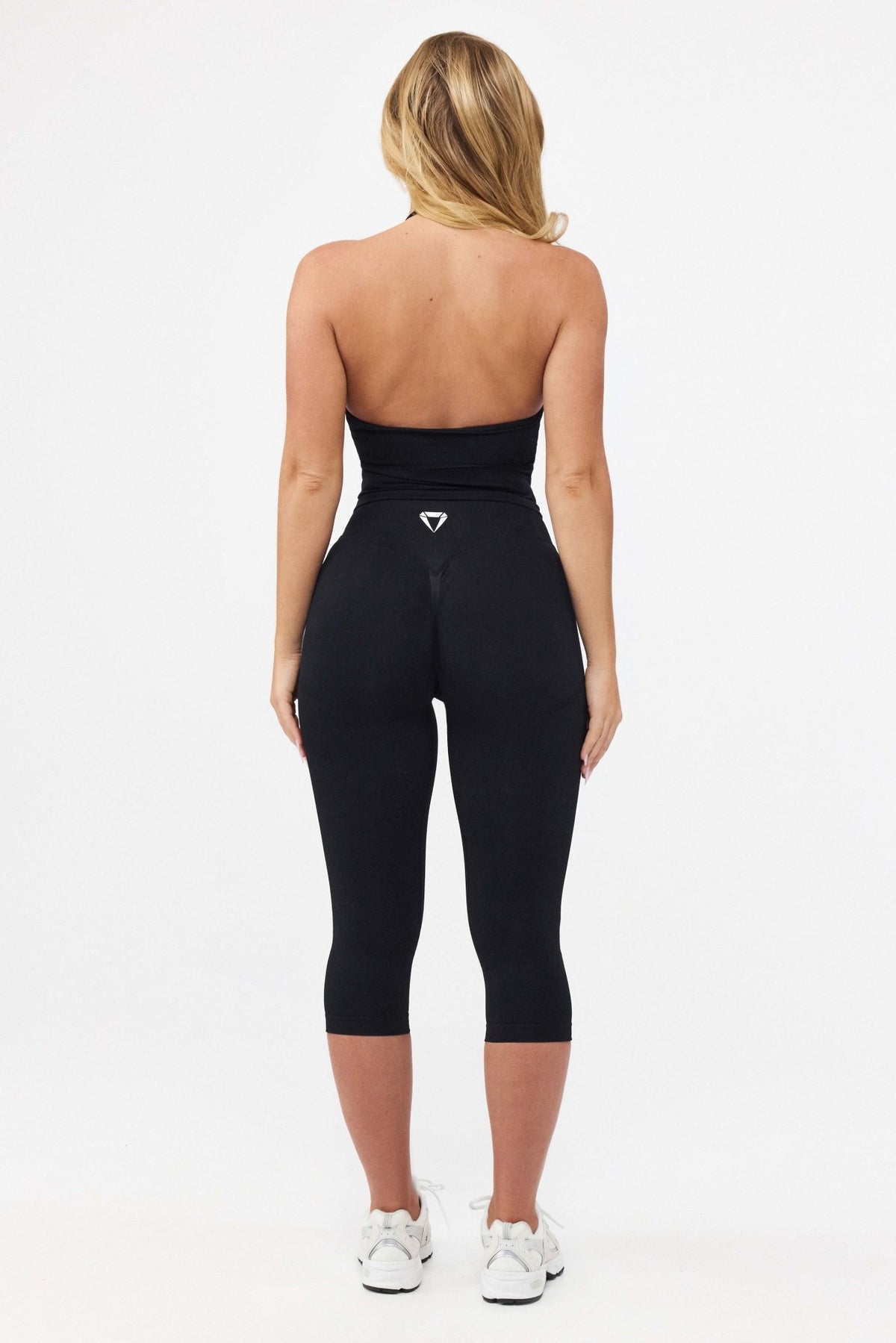 MOTION MID WAIST SCRUNCH CAPRI LEGGINGS V2 - Aeon Athletics