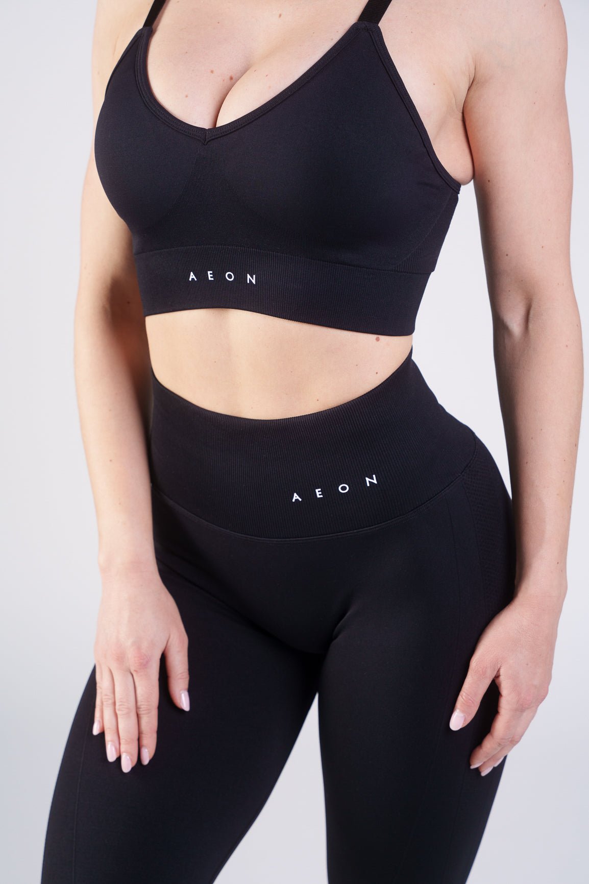 MOTION SEAMLESS BRA - Aeon Athletics