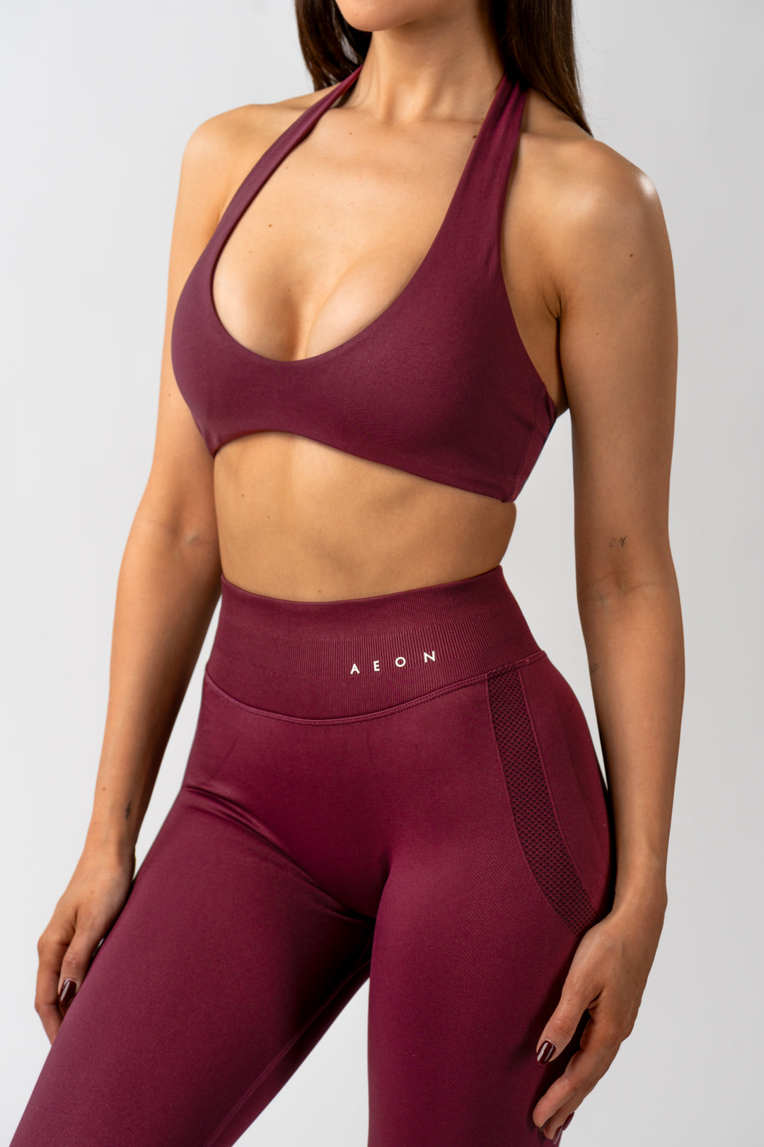 MOTION BEŠAVNI HALTER NECK GRUDNJAK V2