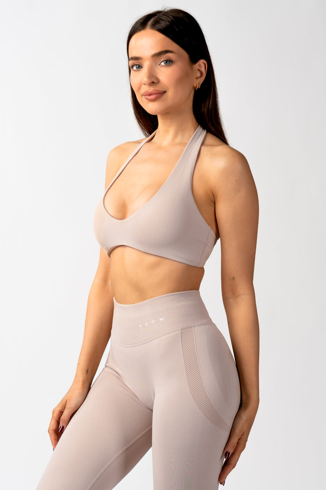 MOTION BEŠAVNI HALTER NECK GRUDNJAK V2