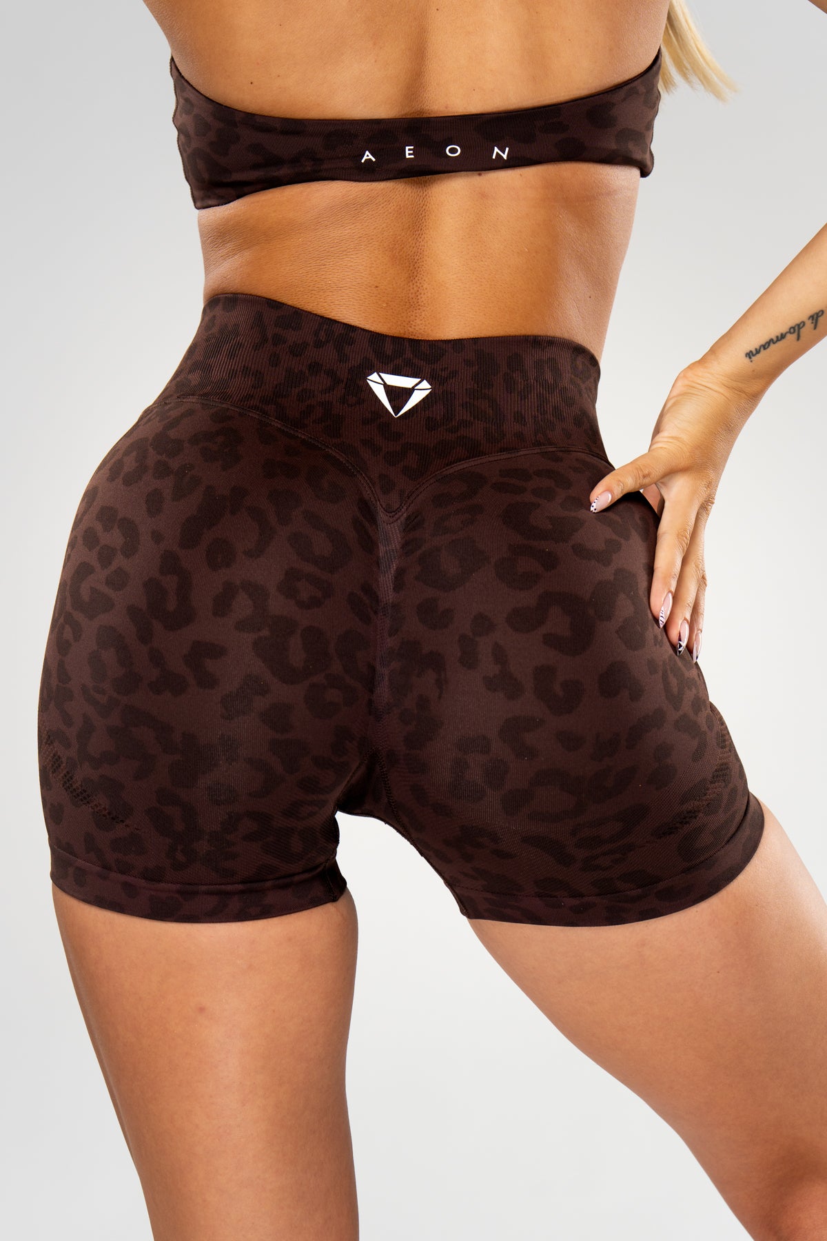 MOTION LEO MID WAIST SCRUNCH KRATKE TAJICE V2