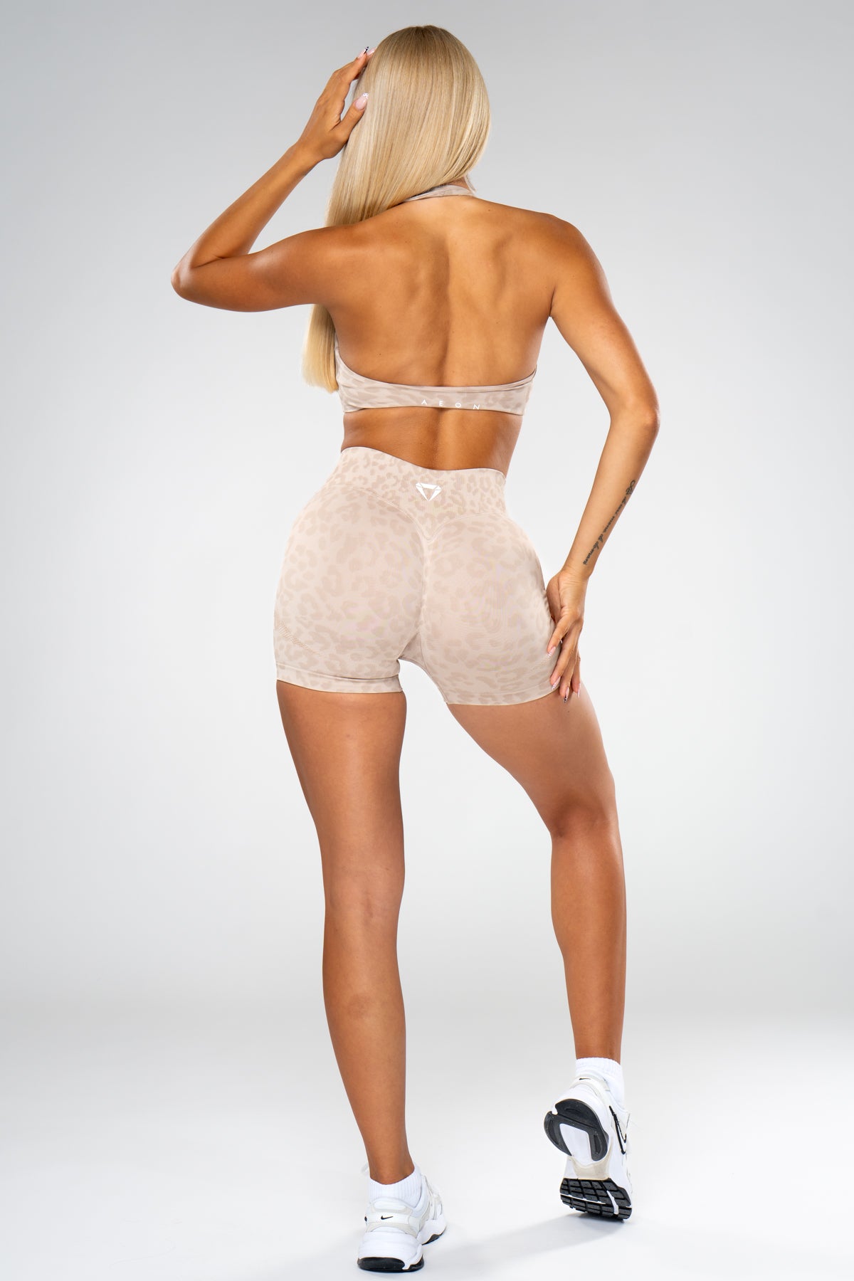 MOTION LEO MID WAIST SCRUNCH KRATKE TAJICE V2