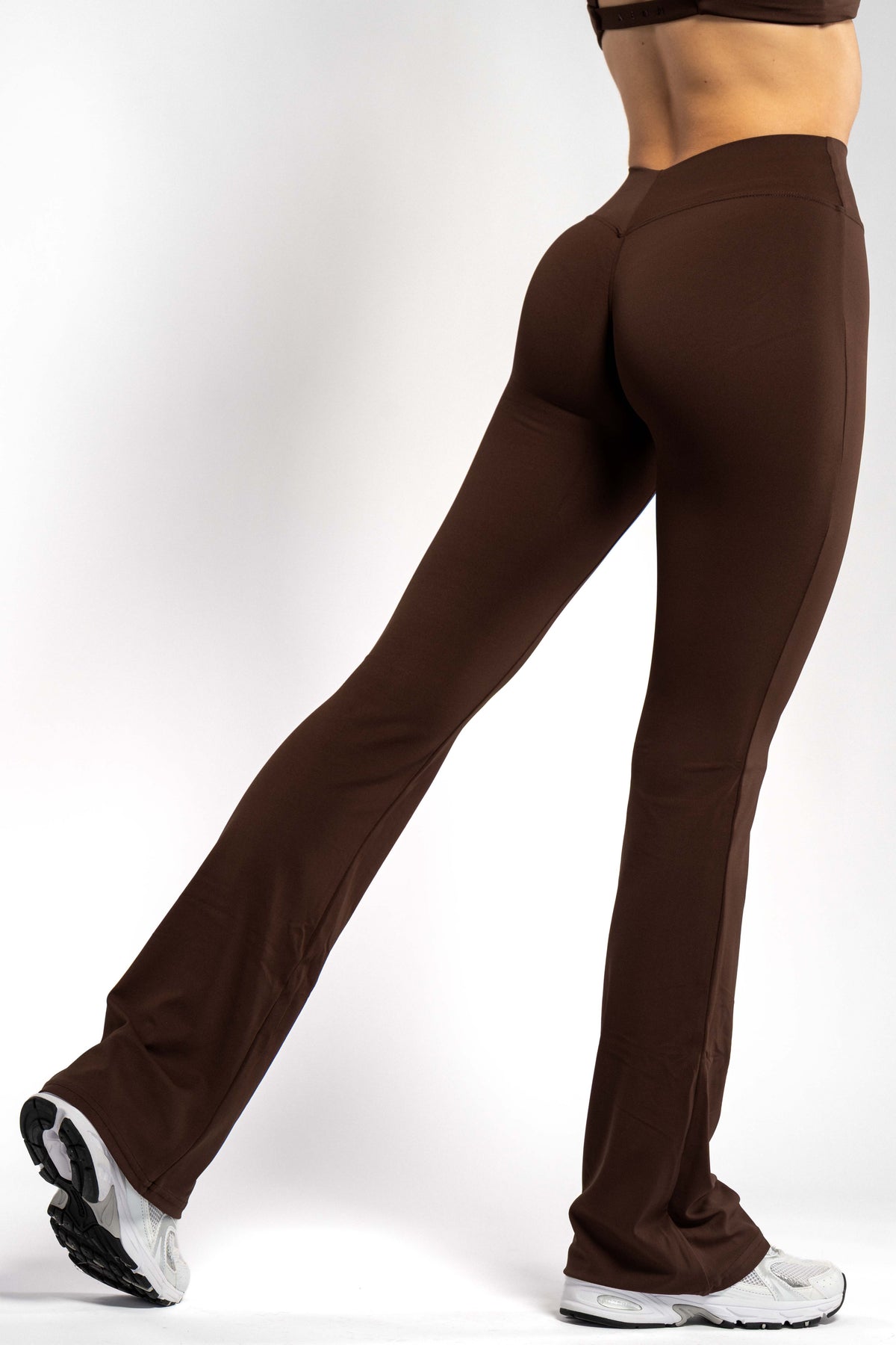 SECOND SKIN V-BACK SCRUNCH FLARED TAJICE