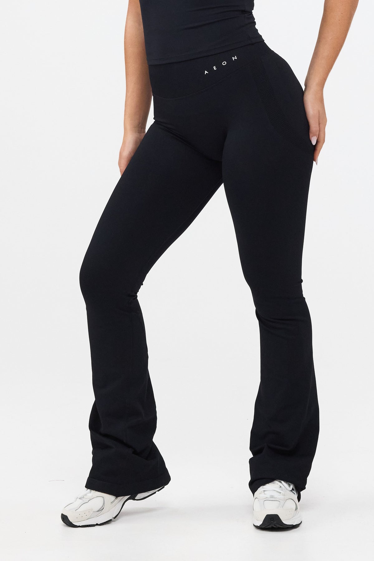 MOTION MID WAIST SCRUNCH FLARED TAJICE V2