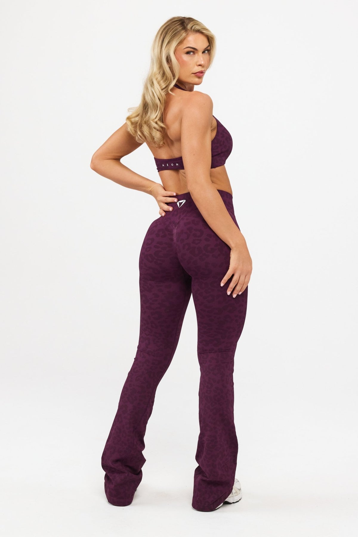 MOTION LEO MID WAIST SCRUNCH FLARED TAJICE V2