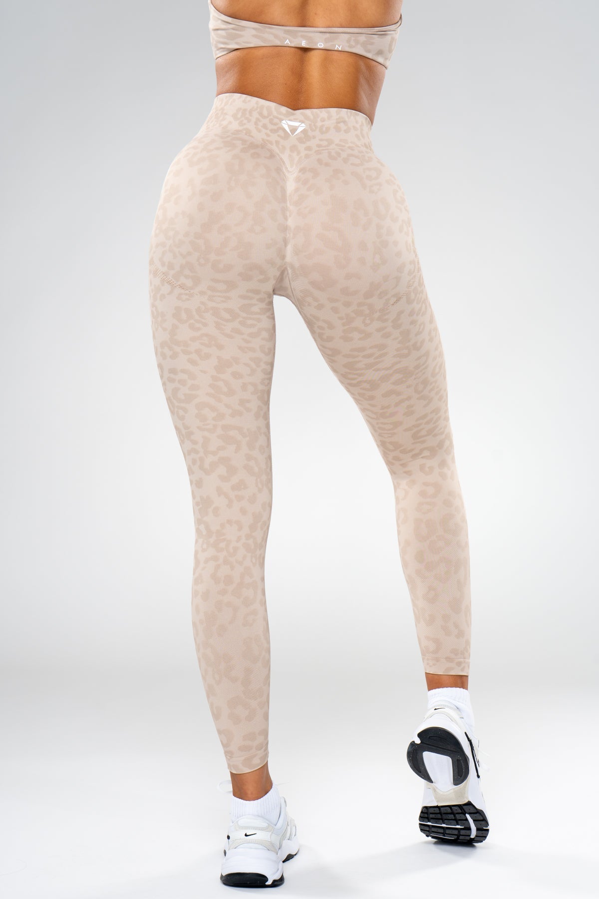 MOTION LEO MID WAIST SCRUNCH LEGGINGS V2 - Aeon Athletics